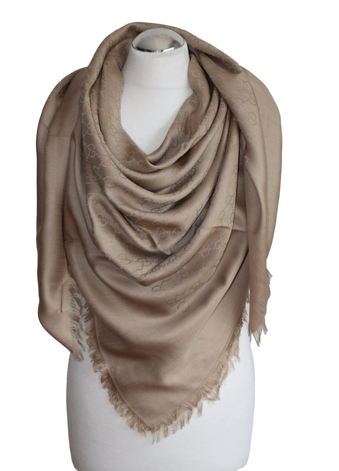 GUCCI luxe écharpe foulard laine soie 135x135 Sciarpa châle light sand