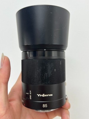 Used Yongnuo YN 85mm F1.8 II RF Lens for Canon RF Mirrorless with Hood Caps