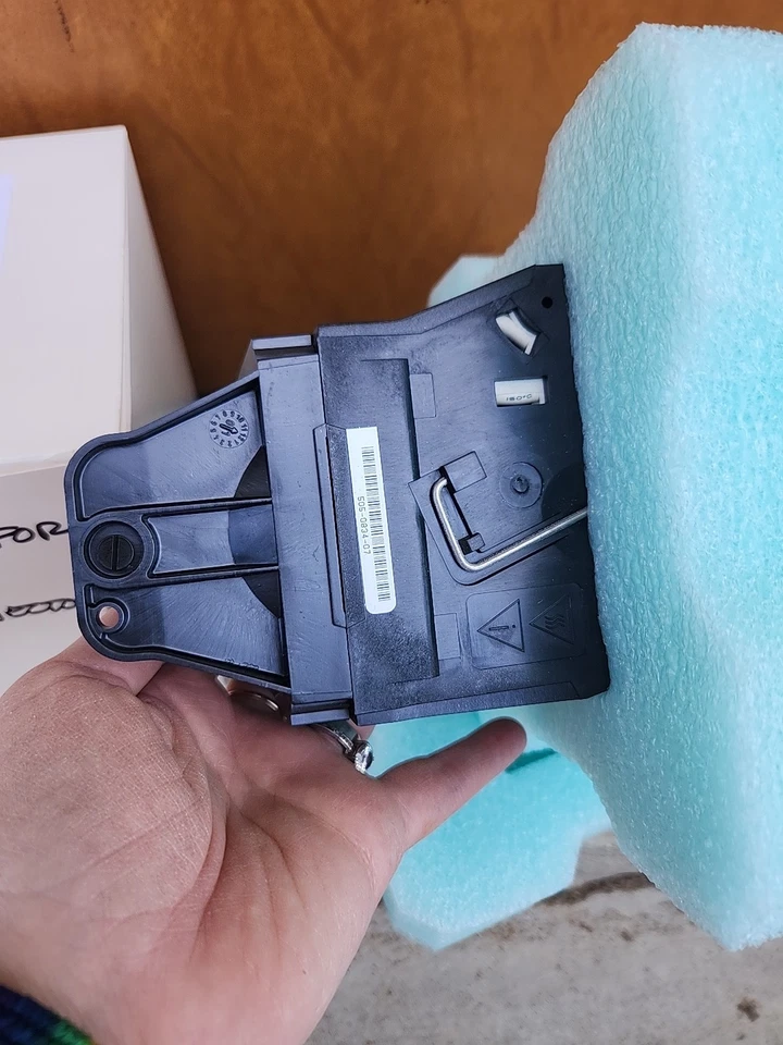 Lámpara de repuesto para proyector INFOCUS SP-LAMP-LP5E para LP500/530 Foto 4 de 4