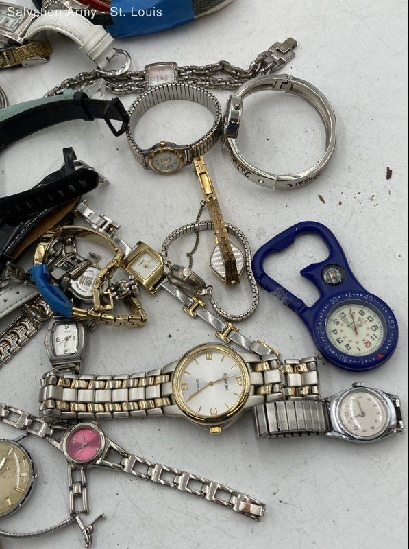 Assorted Womens Multicolor Adjustable Wristwatche… - image 3