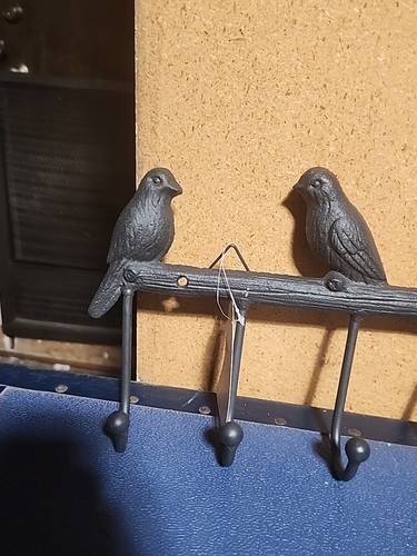 Wall Hook Coat Rack Birds On Fence 5 Cast Iron Hooks 13" Wide - Picture 4 of 6
