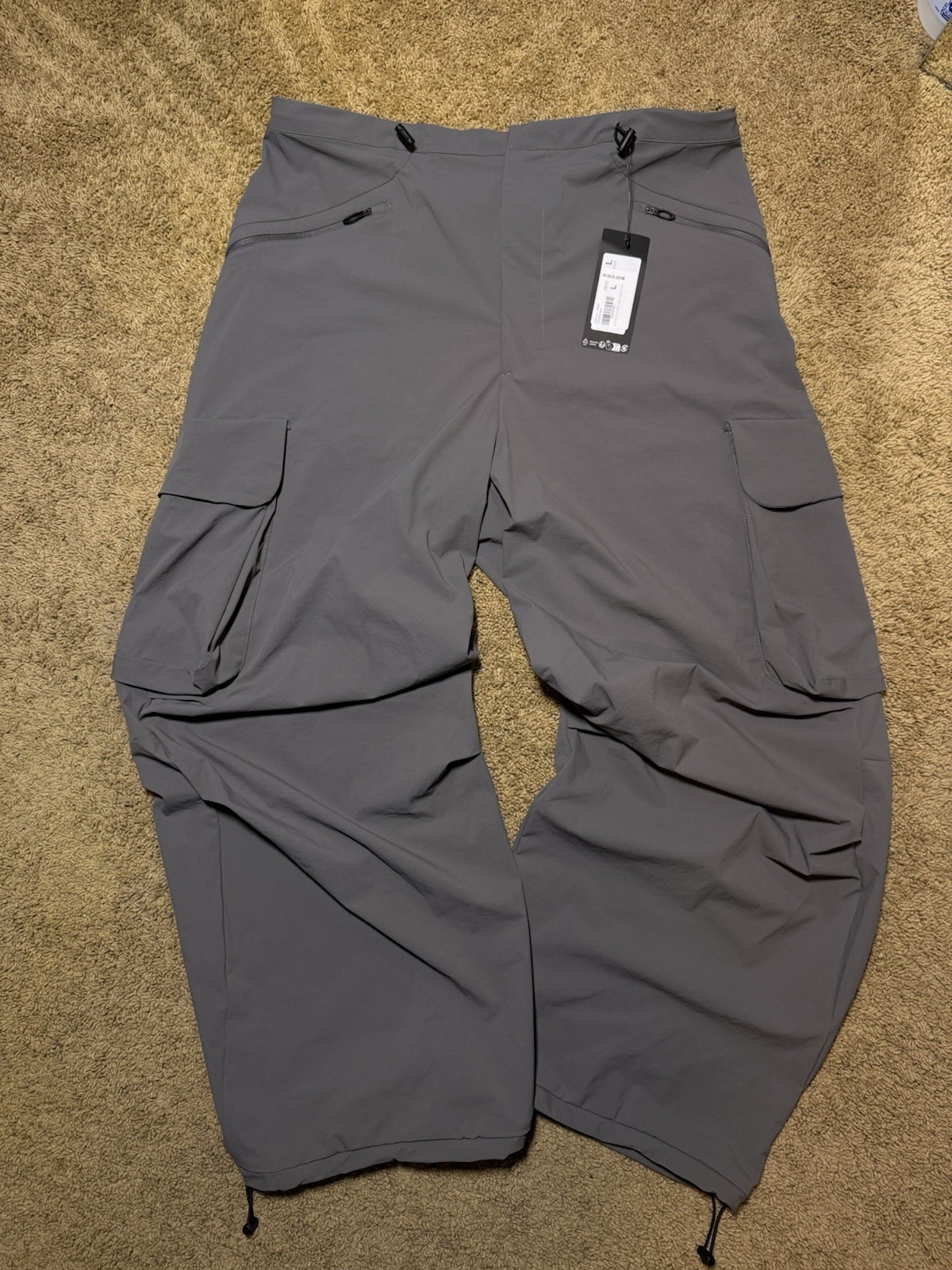 OAKLEY BAGGY LATITUDE FLEX CARGO PANT - GRANITE GRAY LARGE BRAND NEW $180 RETAIL