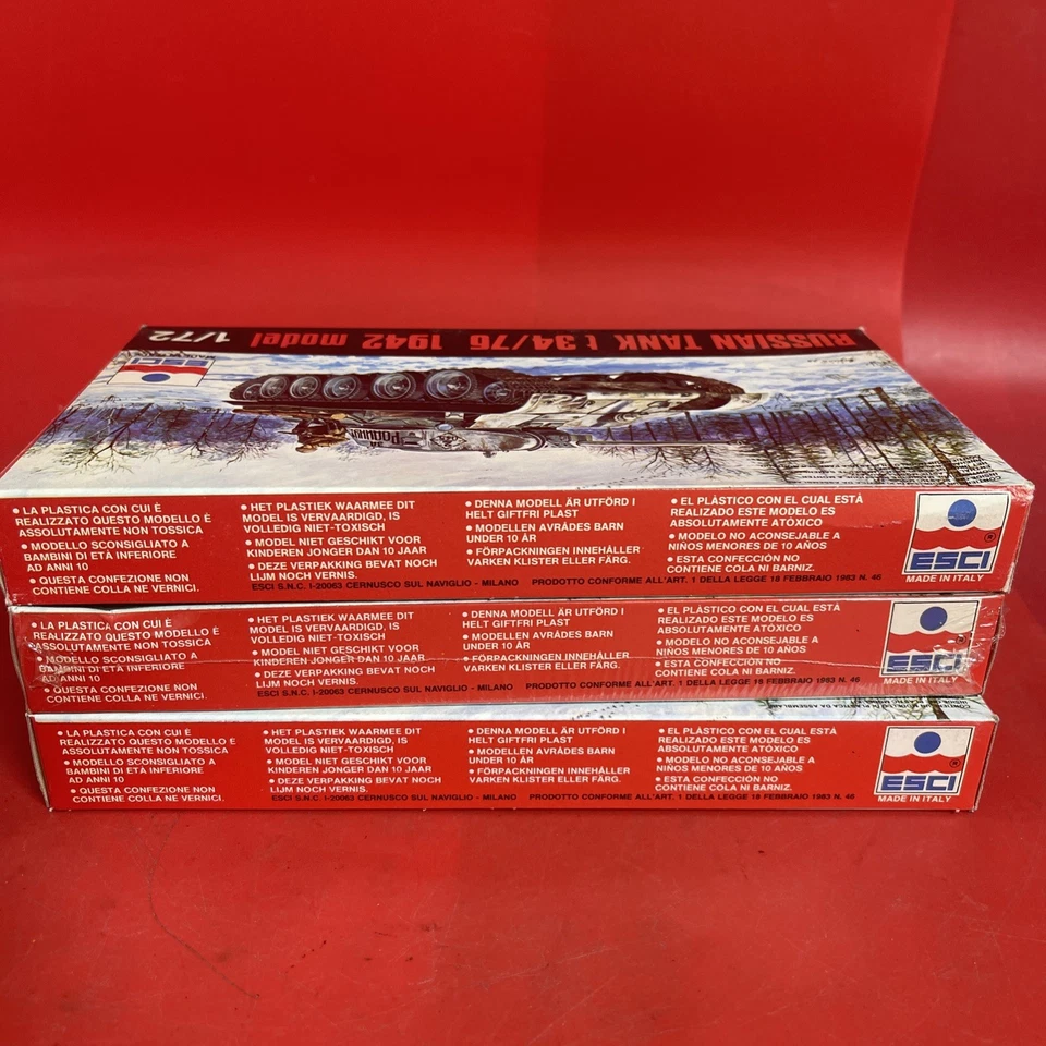 ESCI #8032 t 34/76 1942 model Russian Tank Model kit Lot 3 - Image 4 of 4