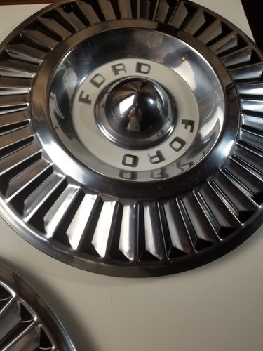 Tapacubos OEM Ford B7A-1130-B1 Tbird, Fairlane, Ranchero (paquete de 4) embalaje original - Imagen 12 de 17