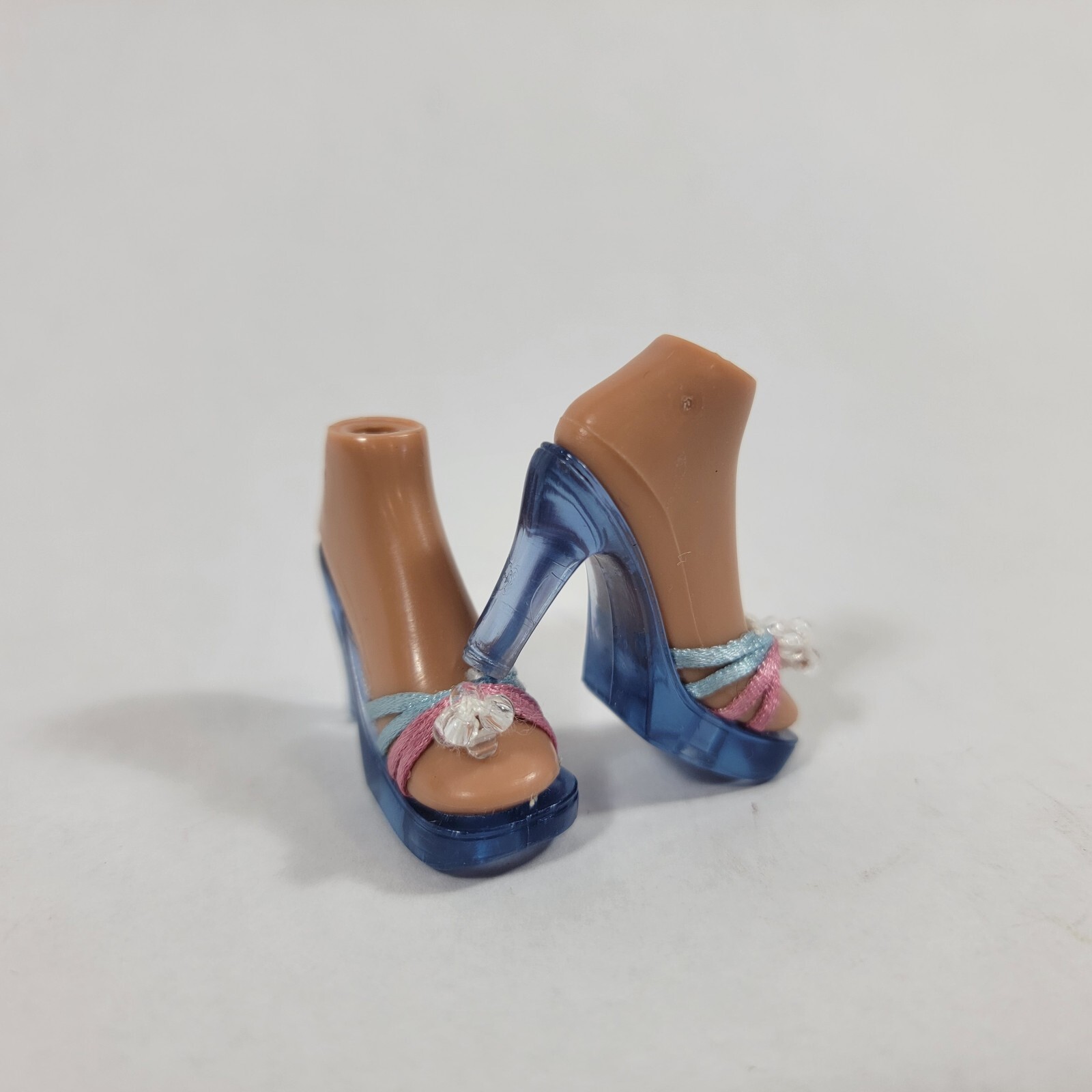 SAOLA Bambola Bratz Nite FIANNA di ricambio scarpe blu tacchi pantofole SOLO piedi