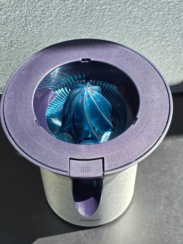SIEMENS PORSCHE DESIGN Zitruspresse - Saftpresse MC91100 / CNZP2 - Bild 4 von 9