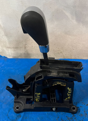 2007 08 2009 Pontiac Torrent Gear Shifter Floor Shift Lever Assembly OEM B63
