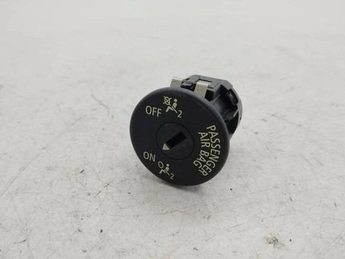 BMW 5 F10 F11 2013 Schalter Beifahrer SRS 9196886 AMD168080