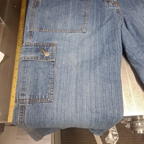 Faded Glory Size 16W Capri Jeans With Extra Pockets On Legs - Picture 5 of 8