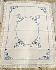 TABLECLOTH Hand Embroidered w/Crochet Border 50 x 40 plus 2 Lace Border
