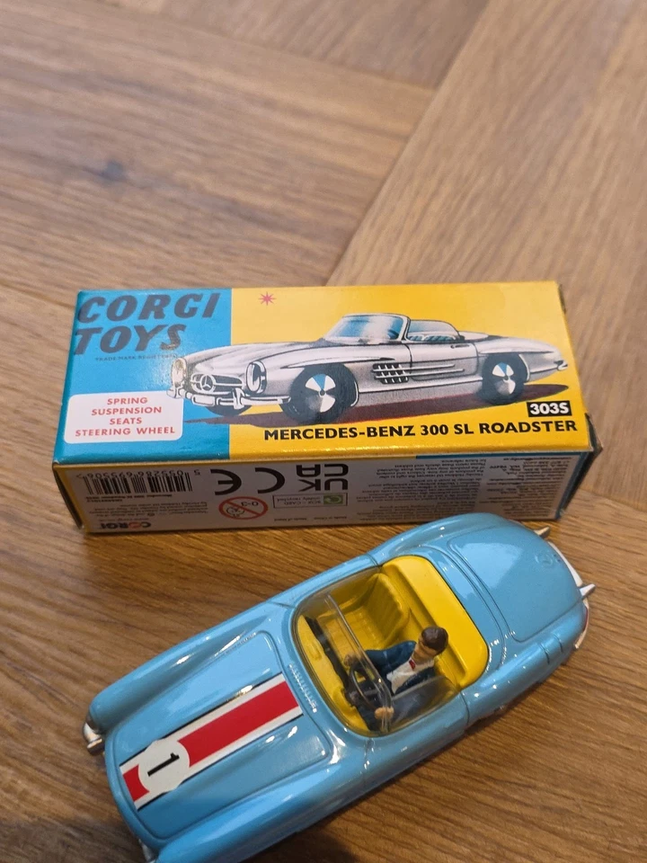 Corgi Toys 3035 Mercedes-Benz 300 SL Roadster Corgi Collectors Club Mint - Image 3 of 4