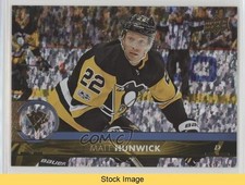2017-18 Upper Deck Gold Rainbow Foil Matt Hunwick #392 READ 0a4