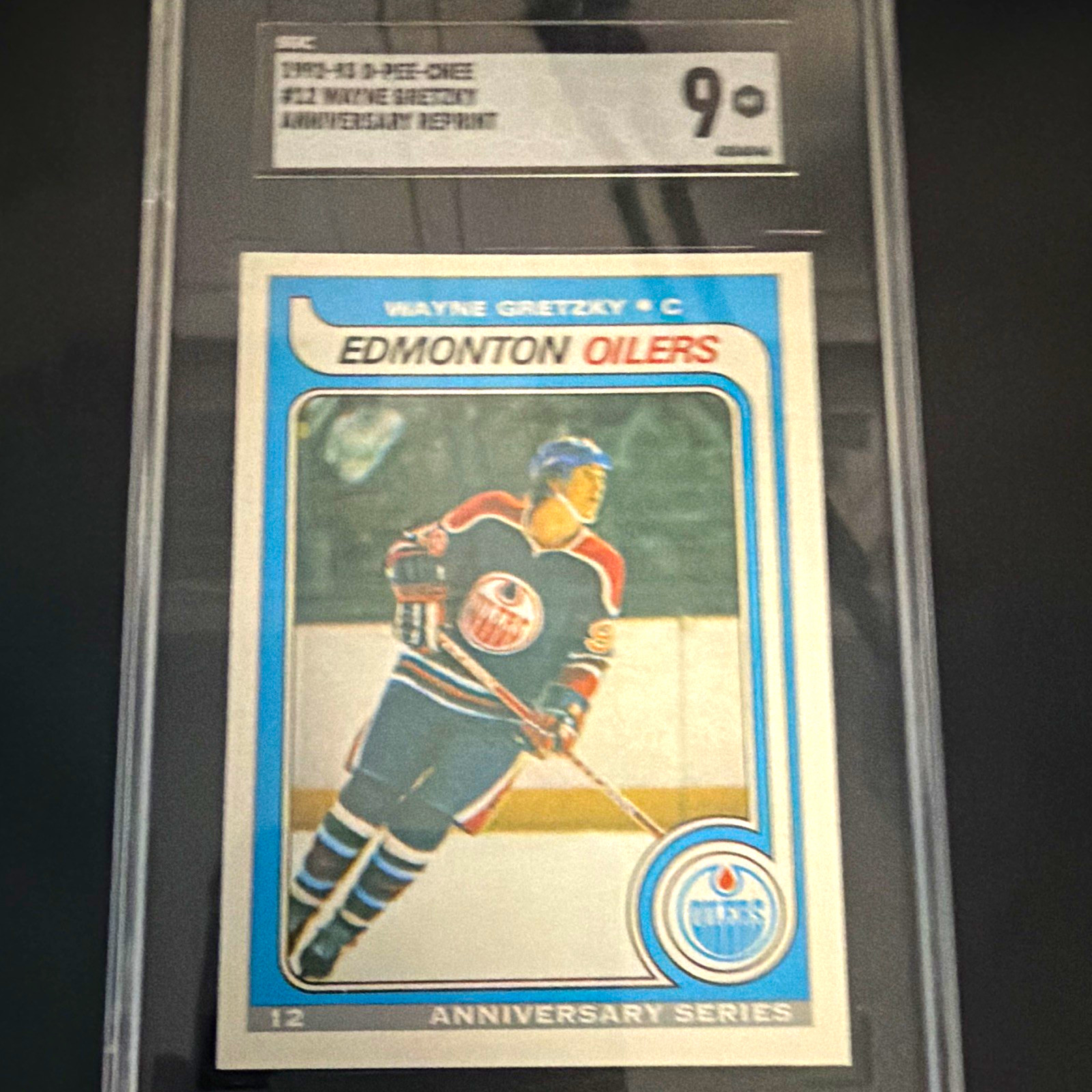 O-Pee-Chee 1989-90 Wayne Gretzky #12 Anniversary Series SGC 9 Edmonton Oilers view 1