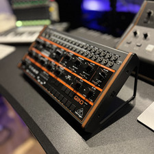 Synth Stand for Behringer Crave Edge Spice Grind Dual Angle 30° 60° Desktop