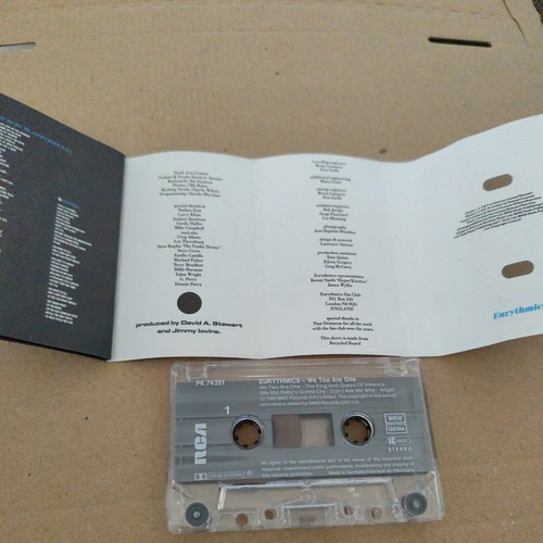 Eurythmics – We Too Are One - Cassette Tape Album - 1989 - Picture 4 of 4