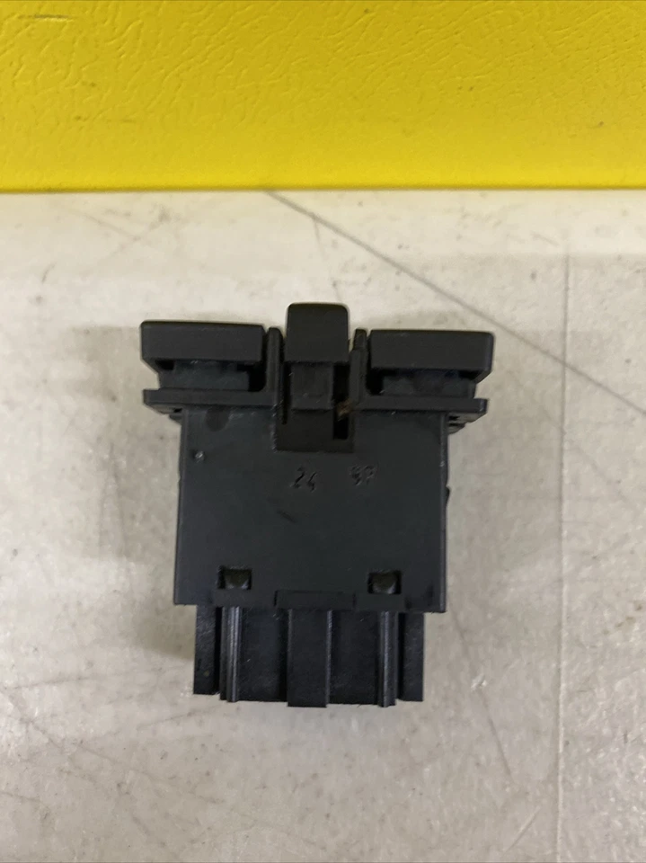 Interruptor de ventana eléctrico trasero VOLKSWAGEN GOLF 1991-1998 MONTADO EN EL TABLERO 1H0959855A Foto 4 de 4