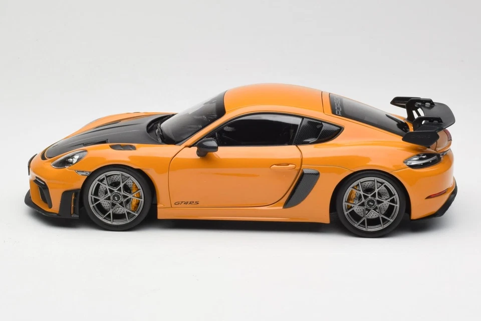 187252 Porsche Cayman GT4 RS Weissach Package 982 Bahama Yellow Norev 1 - Immagine 4 di 4