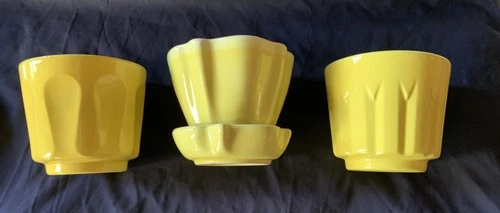 Set of 3 Vintage MCM 1-Hull USA Coronet Fluted  Planter 203, 2-USA (FP-3,FP-4)