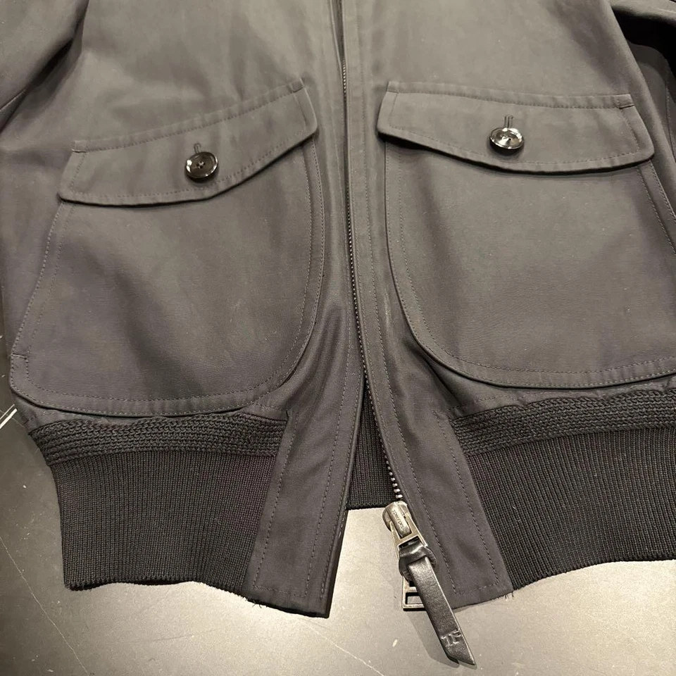 Chaqueta de Vuelo Tom Ford MA 1 Bombardero Para Hombres Negra Talla 44 Bolsillo con Cremallera Usada Auténtica JAPÓN Foto 3 de 4