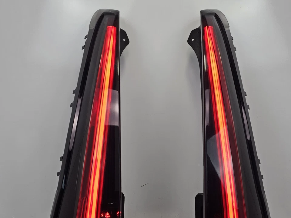 VLAND Full LED Smoked Rear Tail Lights For Cadillac Escalade ESV 2007-2014 NOTE* Foto 2 de 4