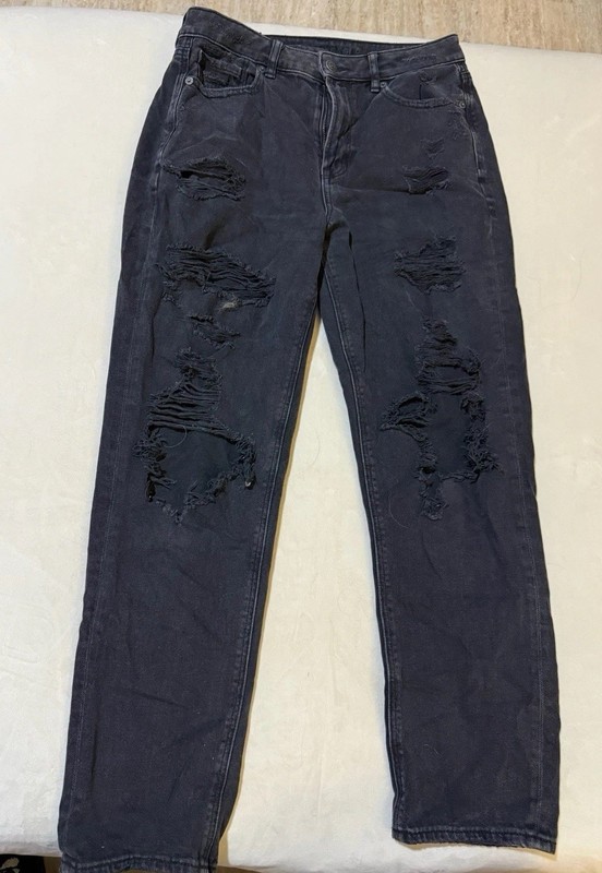 American Eagle Outfitters Women's Jeans Black Distressed Size 6 Regular