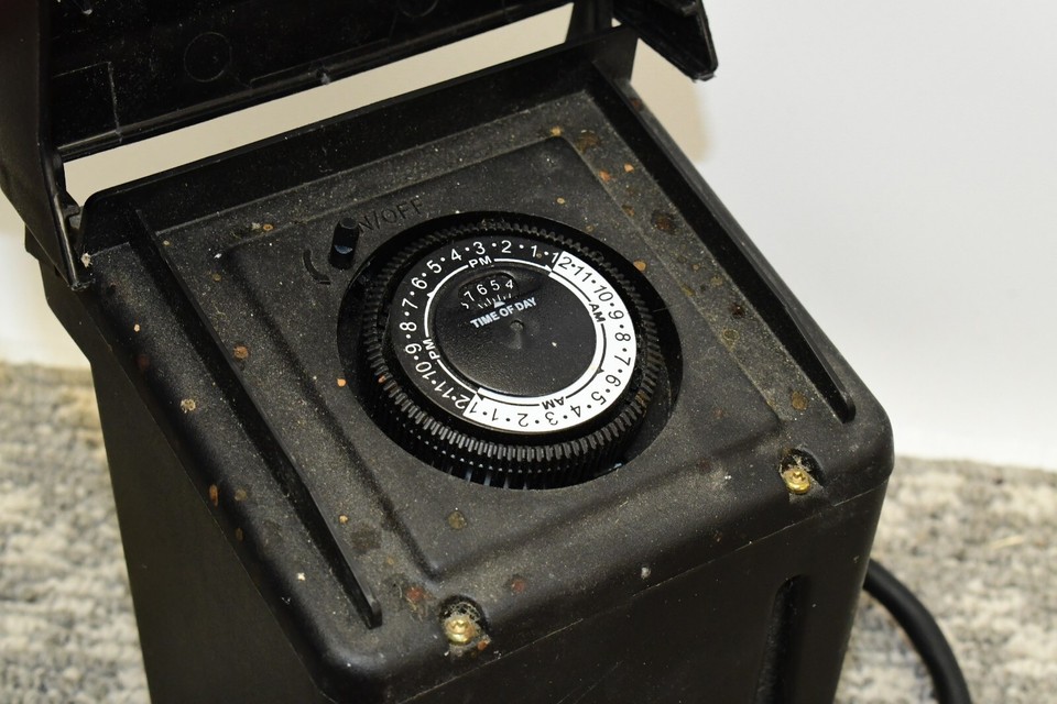 Intermatic Malibu ML121RT 120V IN/12V OUT 121W AC Low Voltage Power