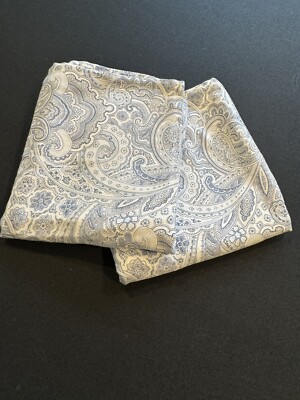 Raymond Waites Standard Blue White Paisley Floral Pillowcases Set Two  19