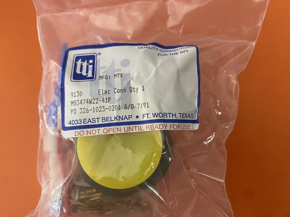 TTI Circular MIL Spec Connector 41P SZ 22 Recep. Panel Mount Pin MS3474W22-41P - Image 3 of 4