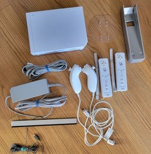 Nintendo Wii Console Model no RVL-001 USA Game Cube compatible