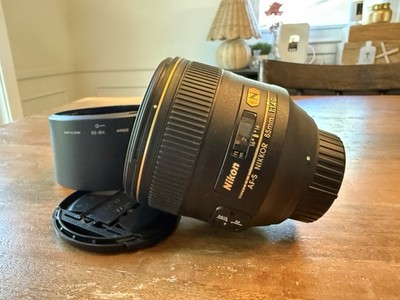 Nikon AF-S NIKKOR 85mm f/1.4G Telephoto Lens for Nikon F Mount, 77mm