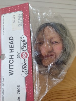 Vintage Fibre Craft 3 1/2'' Witch Head. #7505