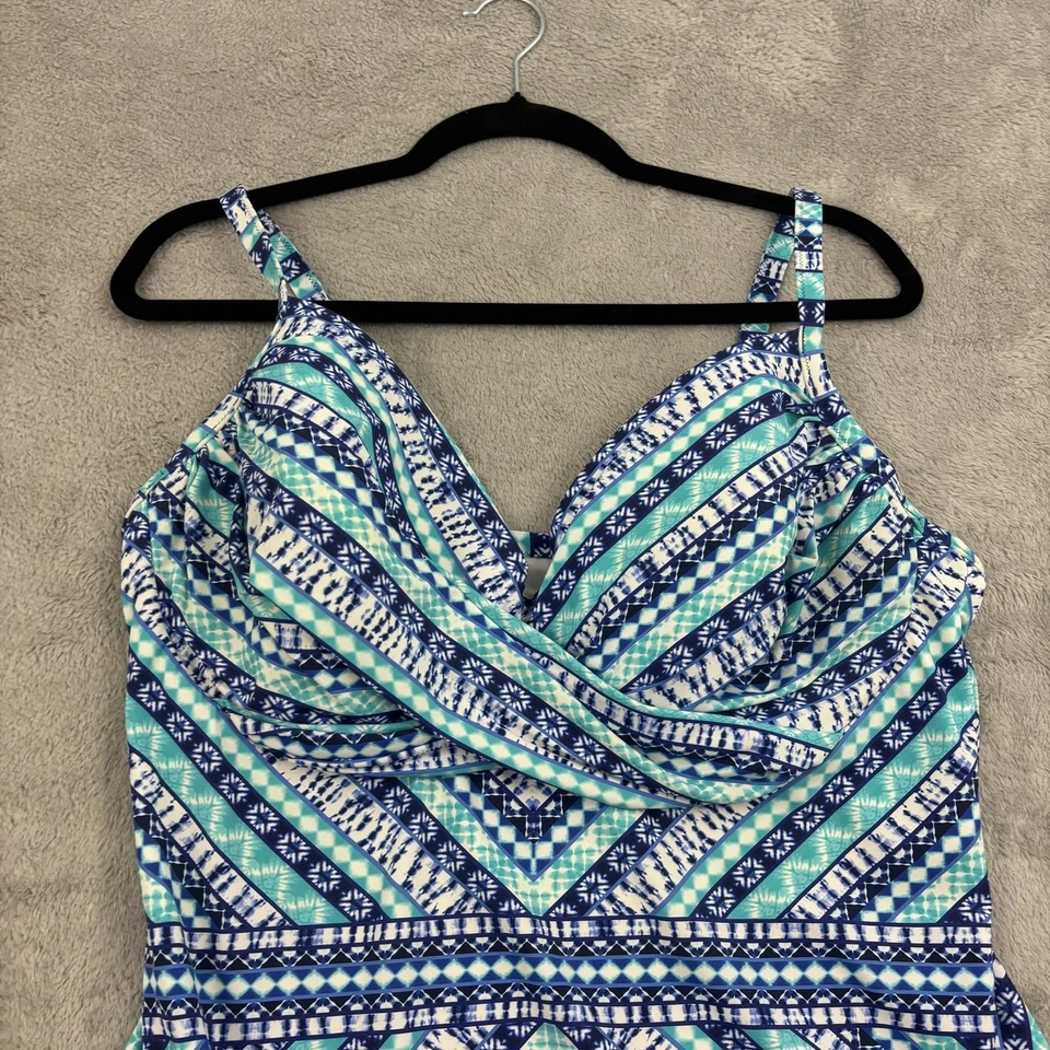 Lands' End One Piece Swimsuit Womens 18L Blue Green Geometric Print Built In Bra - Image 4 of 4