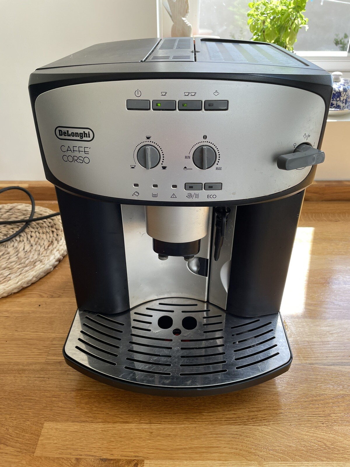 DeLonghi Bean to Cup ESAM2800 Coffee Machine 787162656657 eBay