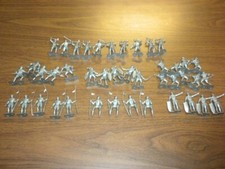 42 MARX KNIGHTS - silver playset figures dated 1965 54mm - fighting LOT MEDIEVAL