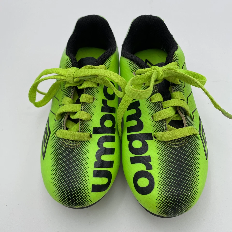 Umbro Arturo 2.0 Kids Size 9k Soccer Cleats Neon light Green/ Black - Image 2 of 4