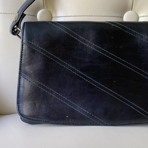 Vintage schwarze Leder Schultertasche Trenner Taschen Messing Ringe 70er-80er Jahre Geldbörse - Bild 3 von 24