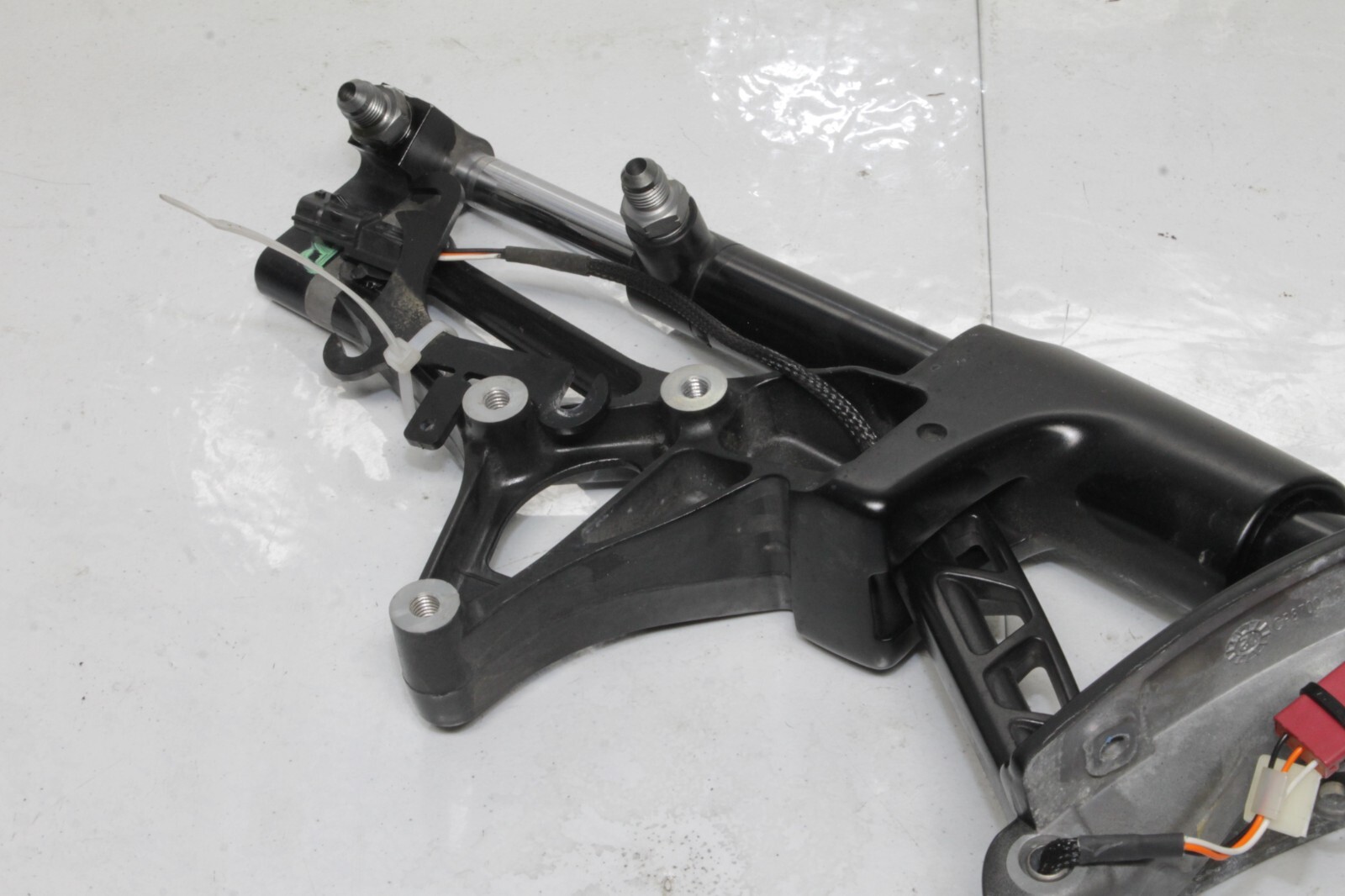 12-14 MCLAREN MP4-12C MP4 12C 570 650 OEM RH ACTIVE AERO WING LINKAGE 11A4671CP