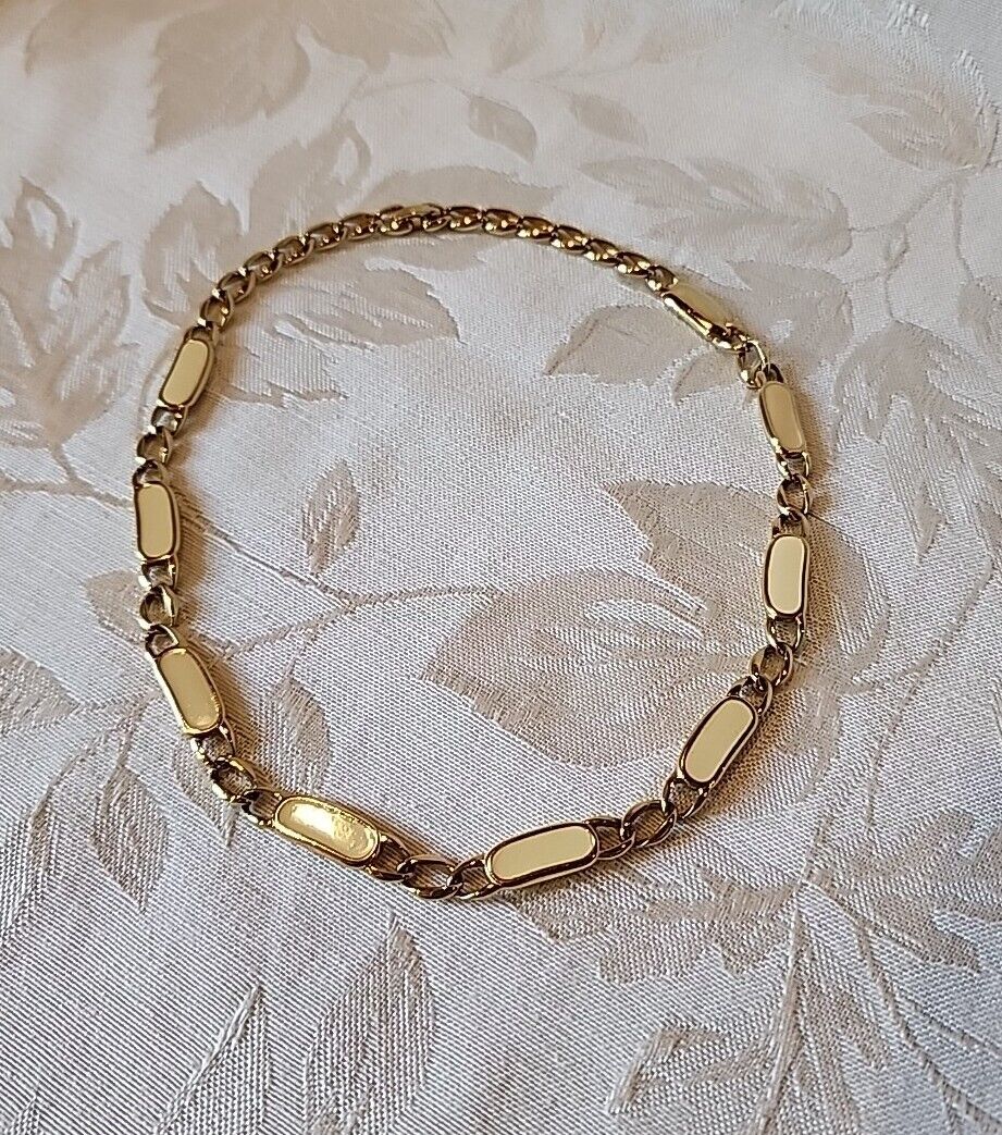 Goldtone Offwhite Monet Choker Necklace Vintage S… - image 8