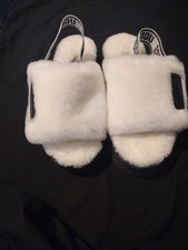 UGG Women's Cozy Comfort Slippers White  Black With Black Strap Size 8