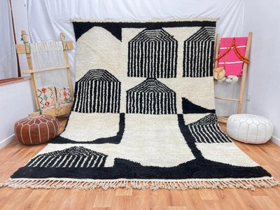 Design Moroccan Berber Beni Ourain Wool Rug Color Black and White Carpet Rug