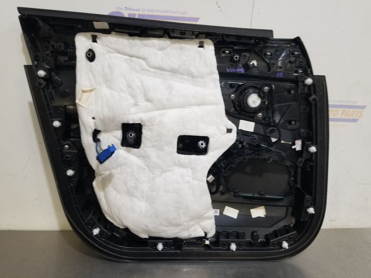 Maserati Grecale 2023-2023 Front Right Door panel Black