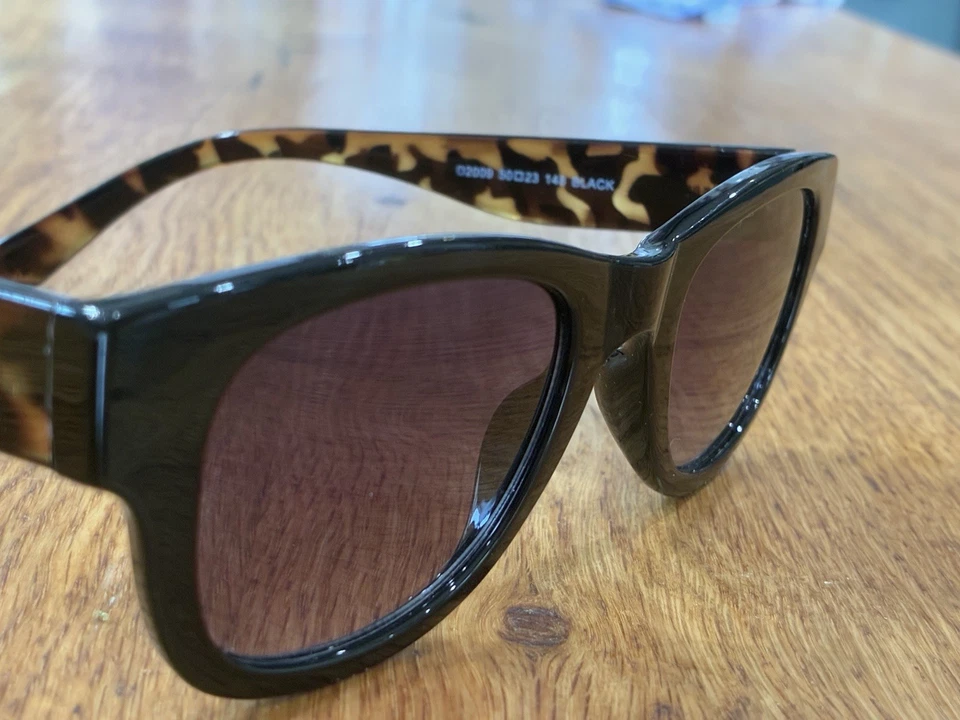 Lucky Brand Cat 3 Tortoiseshell Sunglasses Secondhand - Image 2 of 4