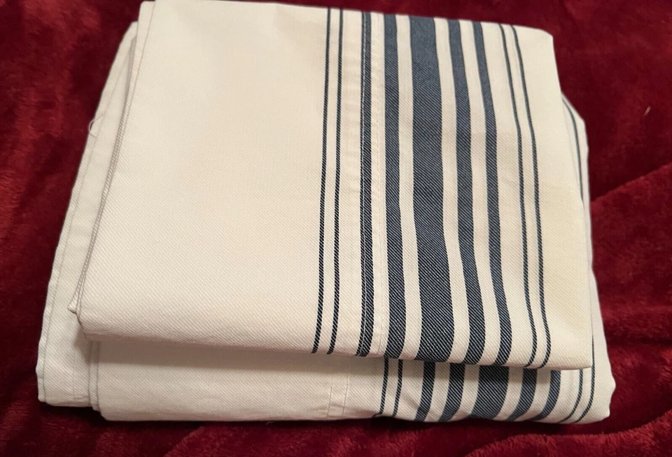 Sábana plana Tommy Hilfiger 1 Queen y 1 h Funda de almohada ~ blanca con rayas azules Foto 3 de 4