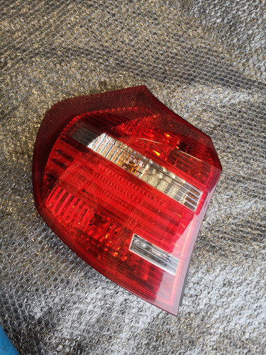 BMW 118 D E87  Faclift 7184255  Rücklicht 7184255-08 Links Rückleuchte