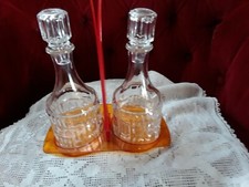  huilier  vinaigrier  vintage  support  plastique