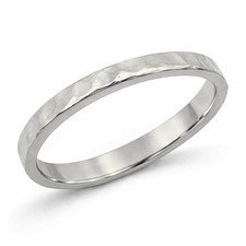 Anillo martillado de oro blanco sólido de 14K de 2 mm tamaños 1-12 banda de pila facetada midi