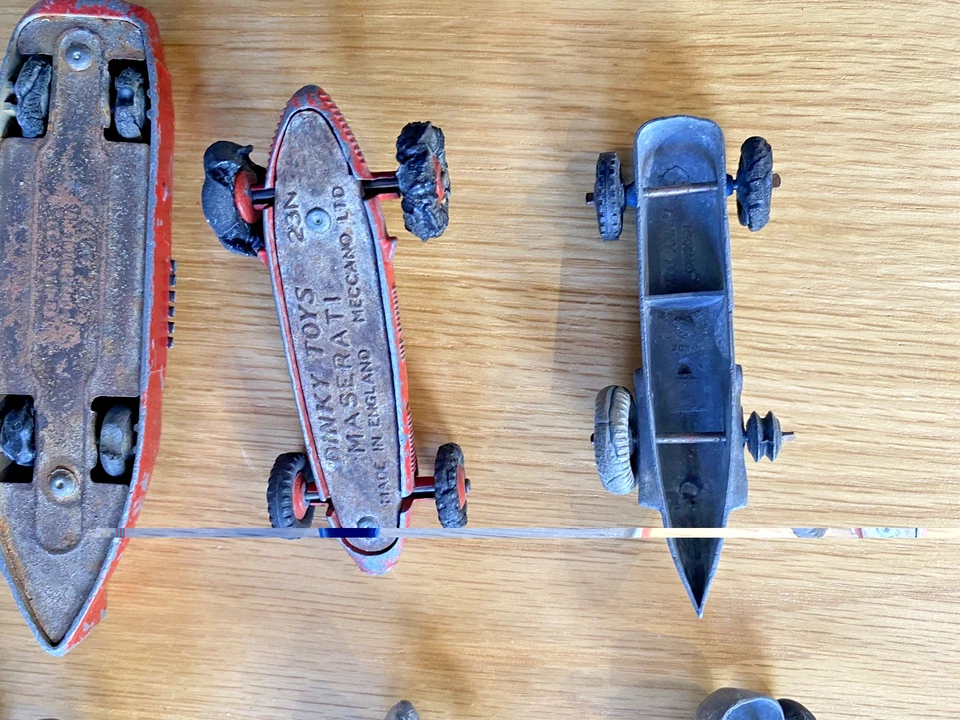 Lote de trabajo coches de carreras vintage diecast Dinky 23a Maserati 23m Foto 2 de 4