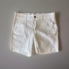 Old Navy Women Size 8 Mid-Rise Everyday Shorts 7" Inseam White Stretch NEW