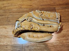 WILSON Model A2144 Baseball Glove George Brett RHT Brown Free Shipping