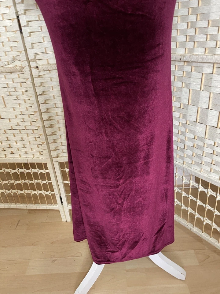 Maxi Vestido Boohoo Talla 12, Terciopelo, Espalda Baja, Cóctel, Navidad, Crucero, Pelota Foto 3 de 4